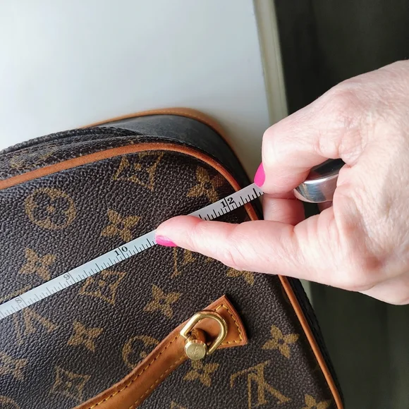 Louis Vuitton Monogram Nice Vanity Case - Picture 15 of 17